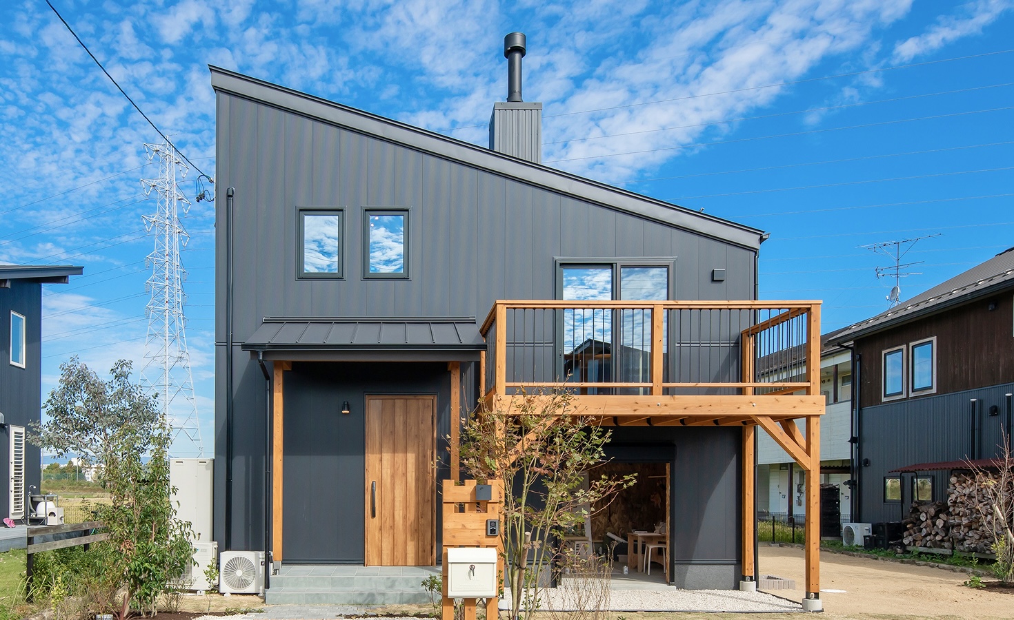 豊川市伊奈町の家外見